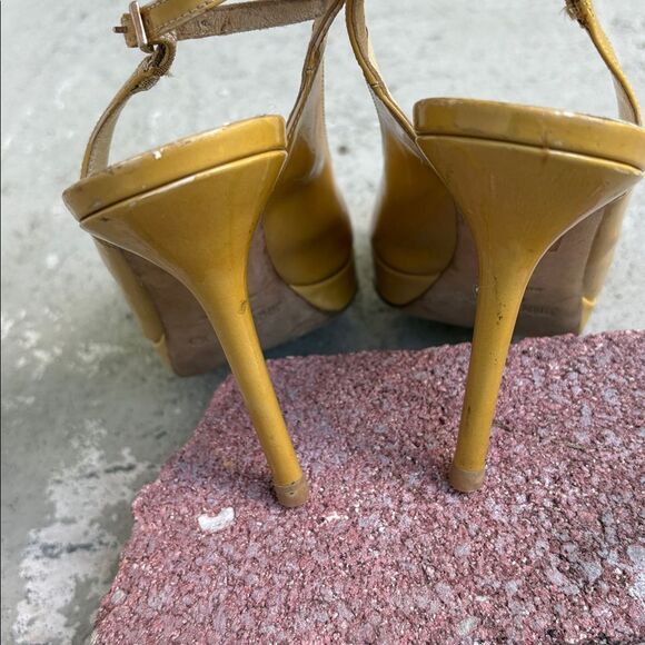 Jimmy Choo patent leather slingbacks - Picture 7 of 8